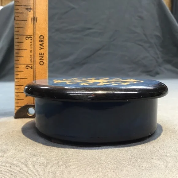 Notturno Intarsio Inlaid Wood Trinket/Keepsake Box - Picture 7 of 7